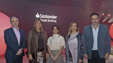 De Banco Santander:&nbsp;director financiero&nbsp;Gonzalo Bava,&nbsp;gerenta de Banca&nbsp;Privada Carrasco&nbsp;Andrea Pollero, head&nbsp;of Private Banking Andreína Roux,&nbsp;gerenta de Banca&nbsp;Privada Golf Nancy&nbsp;Outeiro y gerente de&nbsp;Banca Privada Punta&nbsp;del Este Leonardo&nbsp;Govea.