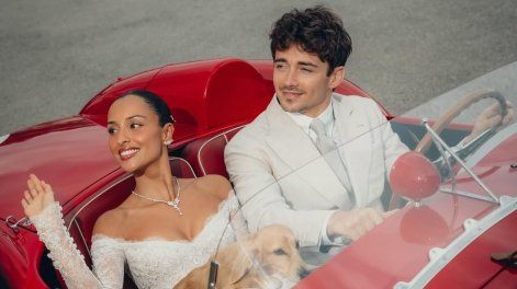 El casamiento de Charles Leclerc en Mónaco: ceremonia civil, Ferrari de 1957 y un invitado especial El casamiento de Charles Leclerc en Mónaco: ceremonia civil, Ferrari de 1957 y un invitado especial