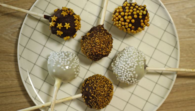 imagen de Más de 70 recetas dulces sin gluten reunidas en un libro