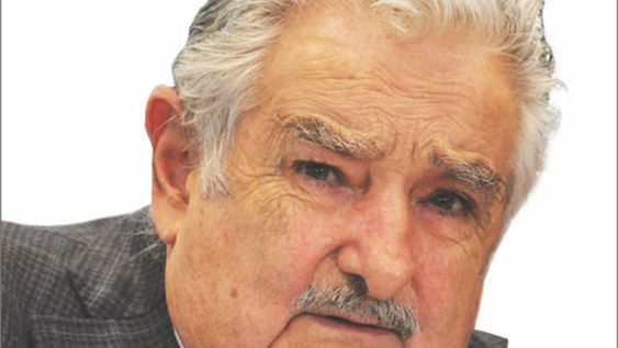 imagen de Un edificio para gerentes díscolos, vuelos casi accidentados y un ministerio que no fue, en un libro sobre la gestión del gobierno imagen de Un edificio para gerentes díscolos, vuelos casi accidentados y un ministerio que no fue, en un libro sobre la gestión del gobierno