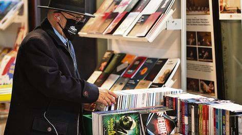 Búsqueda | El mercado editorial global todavía está lejos de los niveles de funcionamiento y facturación previos al Covid. Foto: Santiago Mazzarovich / adhocFOTOS