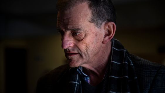 El líder de Cabildo Abierto, Guido Manini Ríos, en la fila de votación el domingo 30 El líder de Cabildo Abierto, Guido Manini Ríos, en la fila de votación el domingo 30