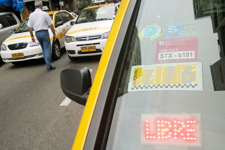 Montevideo es una de las cuatro ciudadades de la región donde funciona Uber Taxi. Foto: Javier Calvelo, adhocFOTOS