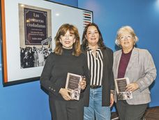 Ana Ribeiro, autora Elena Risso y Mónica Xavier.