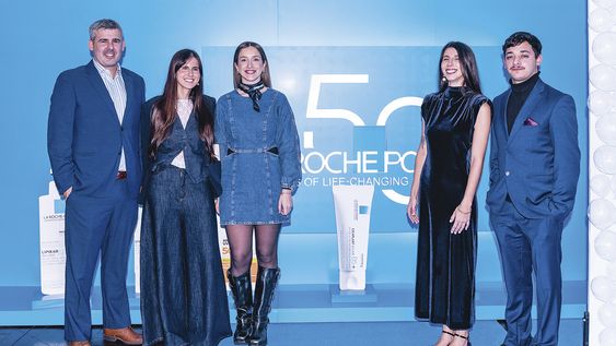 Director División L’Oreal Belleza Dermatológica Martin Schenone, jefa de Producto de La Roche-Posay Catalina Falero, gerenta de Marketing de La Roche-Posay Estefania Winterhalter, visitadora médica de La Roche-Posay y comunicadora científica Maria Emilia Pena y Maximiliano López, asistente de Marketing de la marca