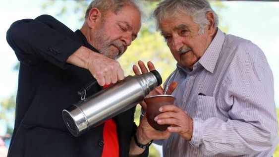 Lula y Mujica. Foto: AFP Lula y Mujica. Foto: AFP