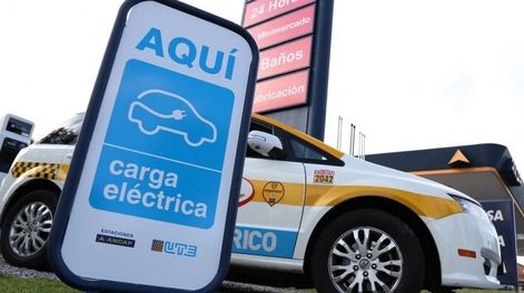 Cargador eléctrico de autos.&nbsp;