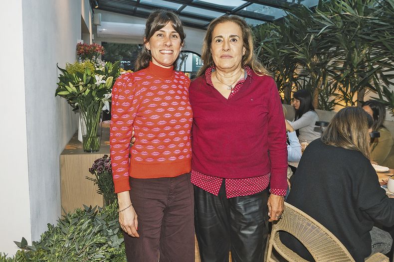 Agustina Calimaris y Alicia Baltar.