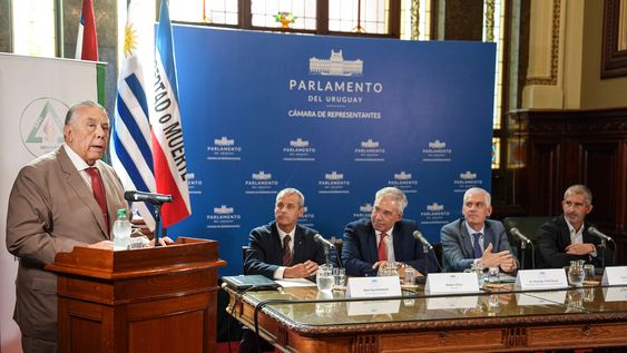 Ruben Correa Freitas, José Garchitorena, Robert Silva, Rodrigo Goñi y Pablo Caggiani Ruben Correa Freitas, José Garchitorena, Robert Silva, Rodrigo Goñi y Pablo Caggiani