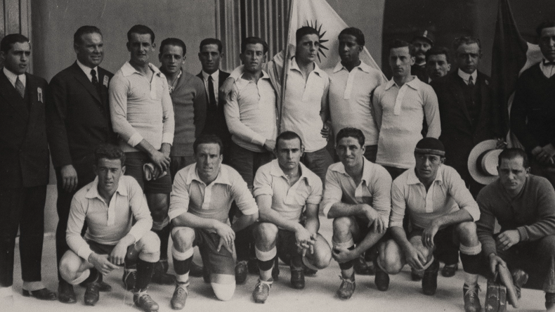 La Selección Uruguaya de fútbol que en 1924 ganó la medalla de oro en los Juegos Olímpicos de París.