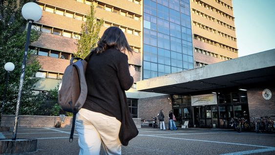 Facultad de Ciencias. Foto: Javier Calvelo / adhocFOTOS Facultad de Ciencias. Foto: Javier Calvelo / adhocFOTOS