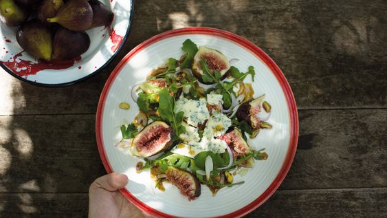la ensalada de estacion con higos y queso azul ideal para los primeros dias de otono