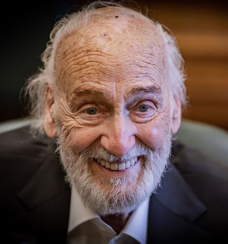 Héctor Alterio en 2023, homenaje en el Centro Cultural Kirchner.&nbsp;
