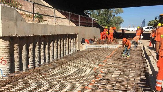 Obra del Ferrocarril Central en el barrio Capurro. Obra del Ferrocarril Central en el barrio Capurro.