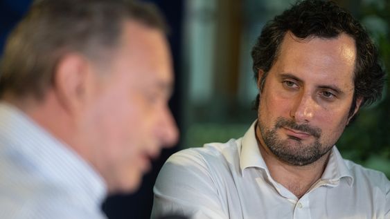 Candidato del Partido Nacional Álvaro Delgado junto al director nacional de Educación del MEC, Gonzalo Baroni, asesor partidario en el área Candidato del Partido Nacional Álvaro Delgado junto al director nacional de Educación del MEC, Gonzalo Baroni, asesor partidario en el área