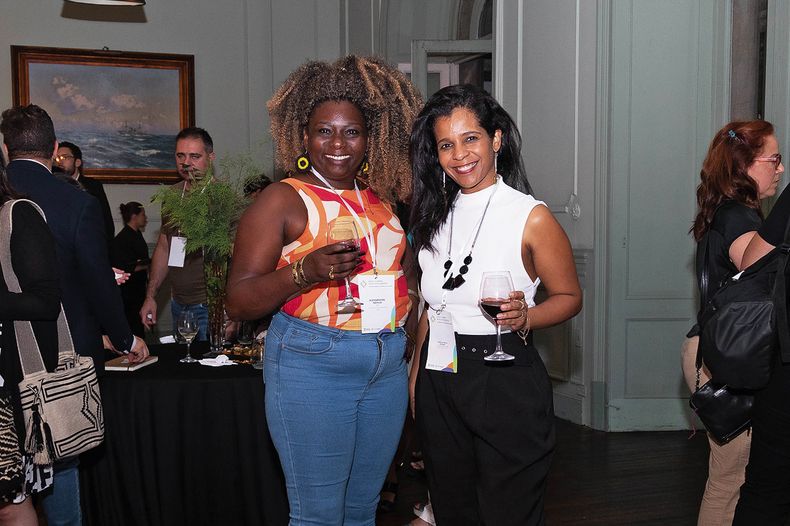 De la delegación de Brasil: Alessandra Nzinga con Danielle De Souza
