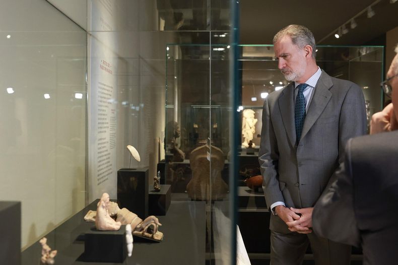 El Rey Felipe VI visita este lunes la exposición La mitad del mundo. La mujer en el México indígena que se exhibe en el Museo Arqueológico Nacional (MAN), en Madrid.