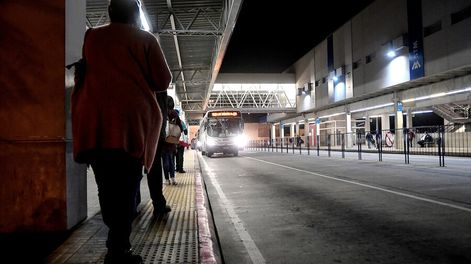 Intercambiador Belloni. Foto: Javier Calvelo, adhocFOTOS