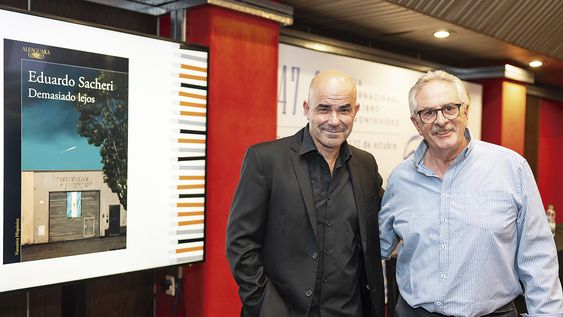Eduardo Sacheri y Ricardo Piñeyrúa. Eduardo Sacheri y Ricardo Piñeyrúa.