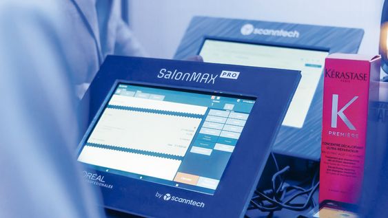 SalonMax Pro centraliza la gestión de toda la actividad de la peluquería, desde la agenda a la facturación. SalonMax Pro centraliza la gestión de toda la actividad de la peluquería, desde la agenda a la facturación.