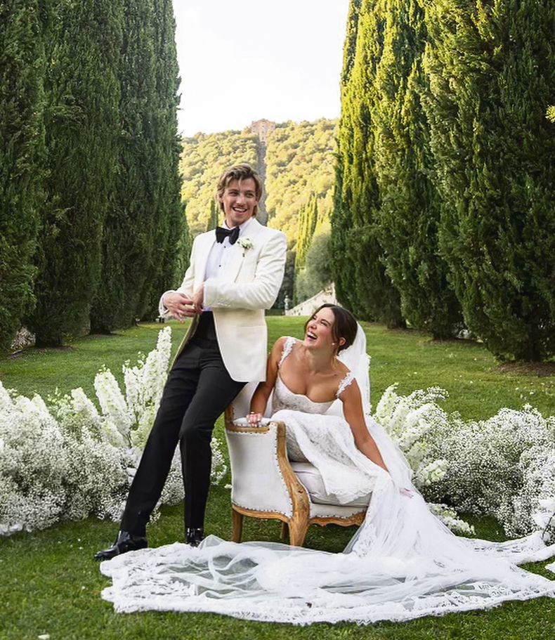 Casamiento Millie Bobby Brown - IG (3).jpg