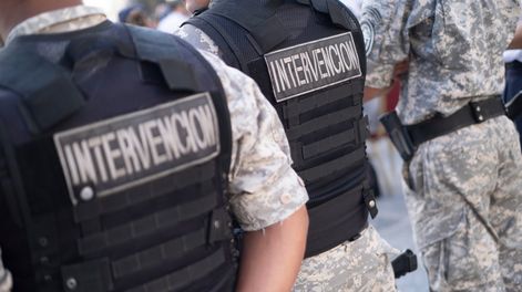 Yamandú Orsi justificó el levantamiento de la suspensión de la licitación al señalar que se trata de una decisión vinculada a la seguridad operativa de la Policía Nacional.