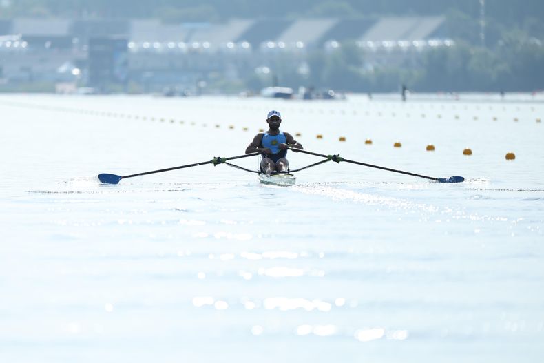 Bruno Cetraro terminó tercero en cuartos de final de single scull y clasificó a las semifinales de París 2024, que serán este jueves 1 de agosto a las 4.30 de la mañana.&nbsp;