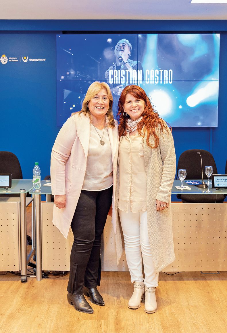 De la intendencia de Lavalleja: secretaria general Lidia Araújo y asesora de Turismo Analía Grandi