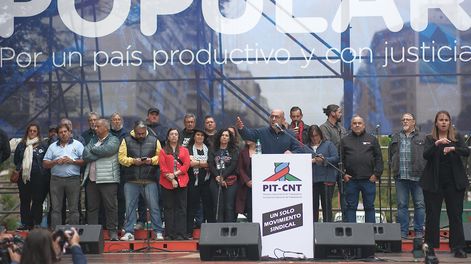Acto del PIT-CNT en el Día de los Trabajadores