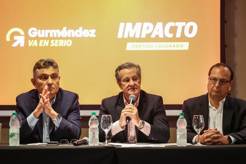 Gabriel Gurméndez junto a Isaac Alfie y Julio de Brun. Foto: Gentileza Equipo