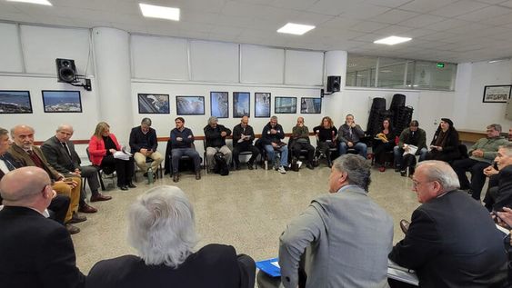 En el “kilómetro cero” surgen diferencias en la nueva ronda de negociación colectiva En el “kilómetro cero” surgen diferencias en la nueva ronda de negociación colectiva