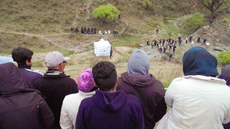 Fotograma de Nuestra Tierra, sobre el asesinato del líder de la comunidad indígena de Chuschagasta, en el norte de Argentina