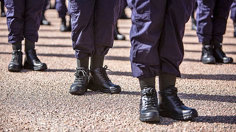 Ceremonia en la Escuela Nacional de Policía en Montevideo. Foto: Mauricio Zina / adhocFOTOS