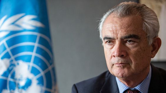 José Manuel Salazar-Xirinachs durante la entrevista con Búsqueda. Foto: Mauricio Zina / adhocFOTOS José Manuel Salazar-Xirinachs durante la entrevista con Búsqueda. Foto: Mauricio Zina / adhocFOTOS