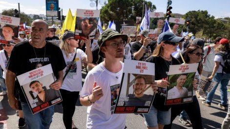 Los familiares de los rehenes volvieron a manifestarse en Tel Aviv.