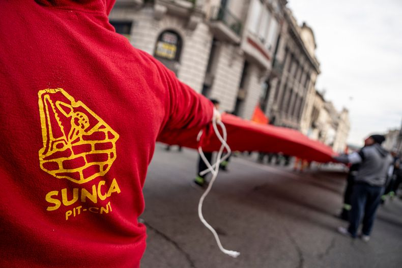 Militante del Sunca durante una movilización