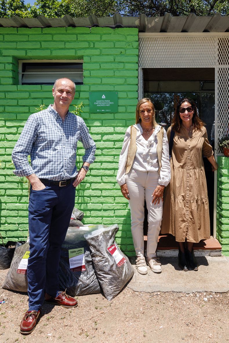 Oscar Olivera de Universidad Católica del Uruguay, alcaldesa del Municipio Mercedes&nbsp;Ruiz y jefa de Comunicaciones de Arcos Dorados Paula Espasandín