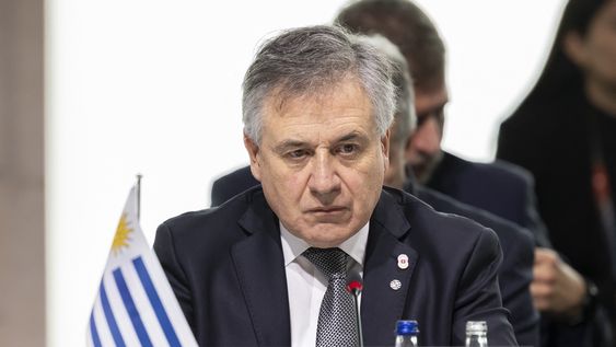 Canciller Omar Paganini durante la Cumbre para la Paz en Ucrania