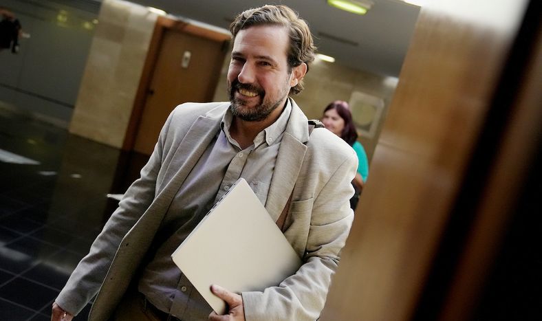 Diputado frenteamplista Federico Preve en el Palacio Legislativo.