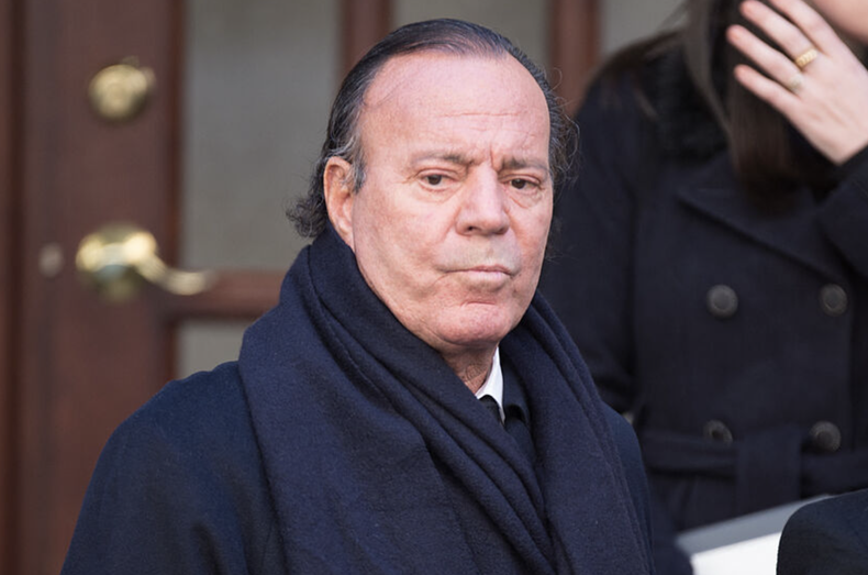 Julio Iglesias.