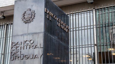 Banco Central del Uruguay en Montevideo. Banco Central del Uruguay en Montevideo.