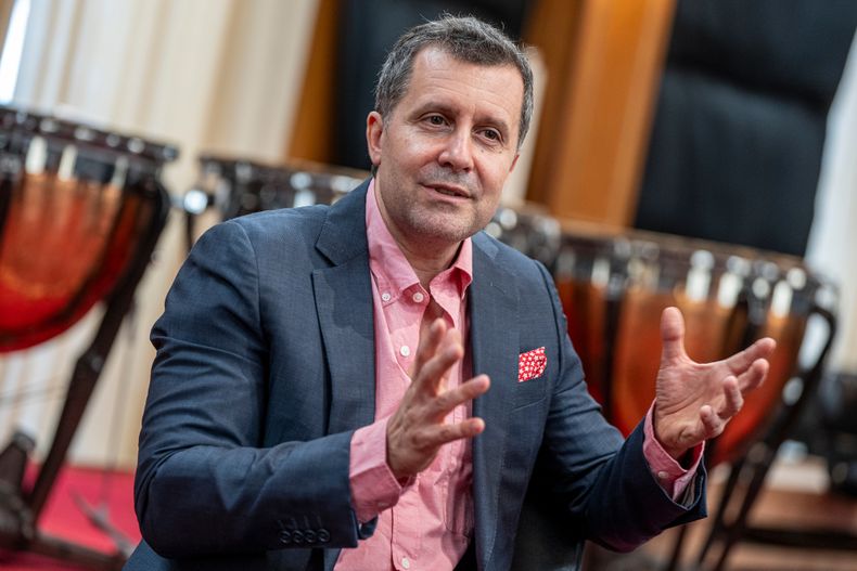 Martín García en la sala de ensayo de la Filarmónica.