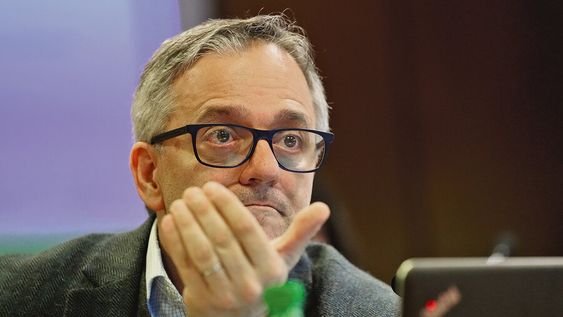 Rodrigo Arim en la comisión de Presupuesto integrada con Hacienda de la camra de Senadores. Foto: Javier Calvelo / adhocFOTOS Rodrigo Arim en la comisión de Presupuesto integrada con Hacienda de la camra de Senadores. Foto: Javier Calvelo / adhocFOTOS