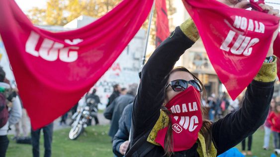 Pereira niega que sea una elección “de medio período”. Foto: Santiago Mazzarovich / adhocFOTOS Pereira niega que sea una elección “de medio período”. Foto: Santiago Mazzarovich / adhocFOTOS