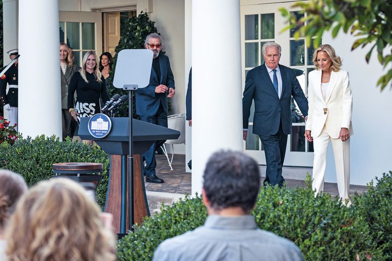 Martin Sheen fue la figura principal en el festejo por los 25 años del estreno de The West Wing, que se celebró en la Casa Blanca y fue presidido por la primera dama, Jill Biden