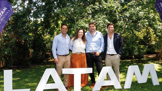 Ejecutivo de cuentas de Latam Airlines Bruno Varaldo, head of sales de Latam Airlines Uruguay Lucía Fernández, director comercial del Aeropuerto de Carrasco Hernán Romay y gerente comercial del Aeropuerto de Carrasco Matías Carluccio Ejecutivo de cuentas de Latam Airlines Bruno Varaldo, head of sales de Latam Airlines Uruguay Lucía Fernández, director comercial del Aeropuerto de Carrasco Hernán Romay y gerente comercial del Aeropuerto de Carrasco Matías Carluccio