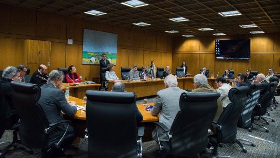La Comisión Especial de Control y Supervisión del Sistema Nacional de Inteligencia de Estado recibió al director de la Secretaría de Inteligencia Estratégica de Estado, señor Mario Layera La Comisión Especial de Control y Supervisión del Sistema Nacional de Inteligencia de Estado recibió al director de la Secretaría de Inteligencia Estratégica de Estado, señor Mario Layera
