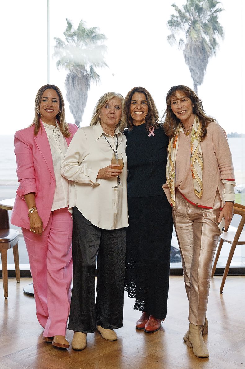 Cata Ferrand, Cecilia Torrendell, Magdalena Reyes y Elaiza Pozzi