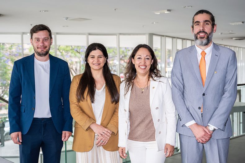 Gerente de Demanda, Acceso y Efciencia Energética de la Dirección Nacional de Energía Agustín González Blanc, directora nacional de Energía Arianna Spinelli, ministra de Industria Fernanda Cardona y director general de Secretaría del MIEM Rodrigo Díaz.