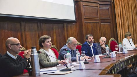 Búsqueda | Actividad en el Paraninfo de la Universidad de la República por los 50 años del Golpe de Estado, con líderes partidarios y sindicales. Foto: Junta Departamental